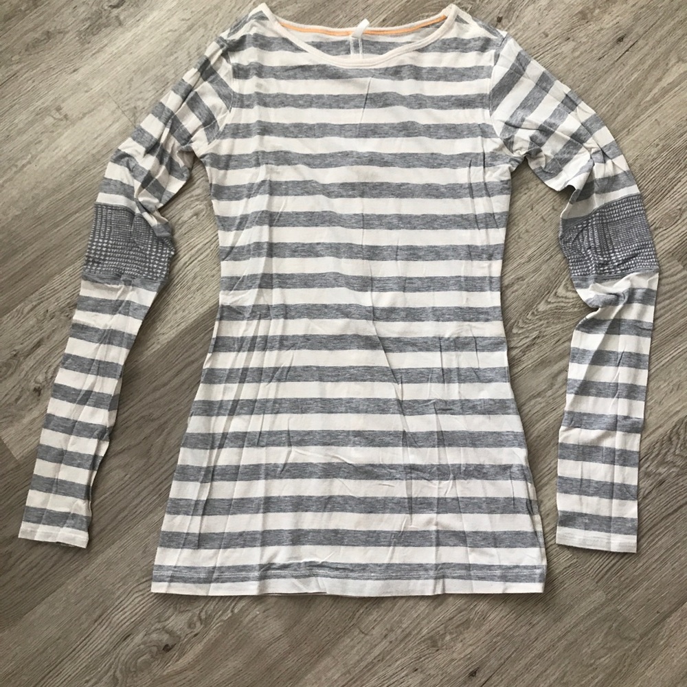 Lulu Lemon long sleeve tshirt
